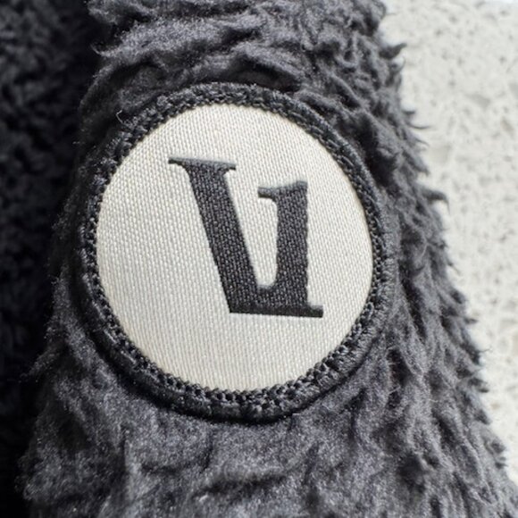 Vuori Cozy Sherpa Popover in Black Size Large - Picture 6 of 16